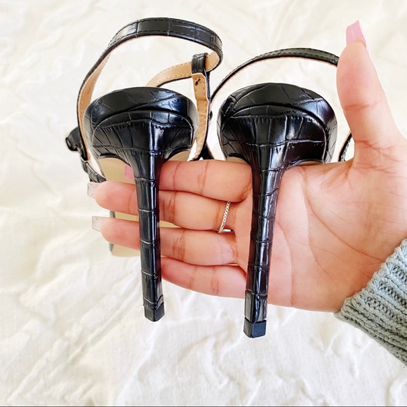 Sam Edelman Doran Strappy Heeled Sandal
New $130 - Picture 3 of 9